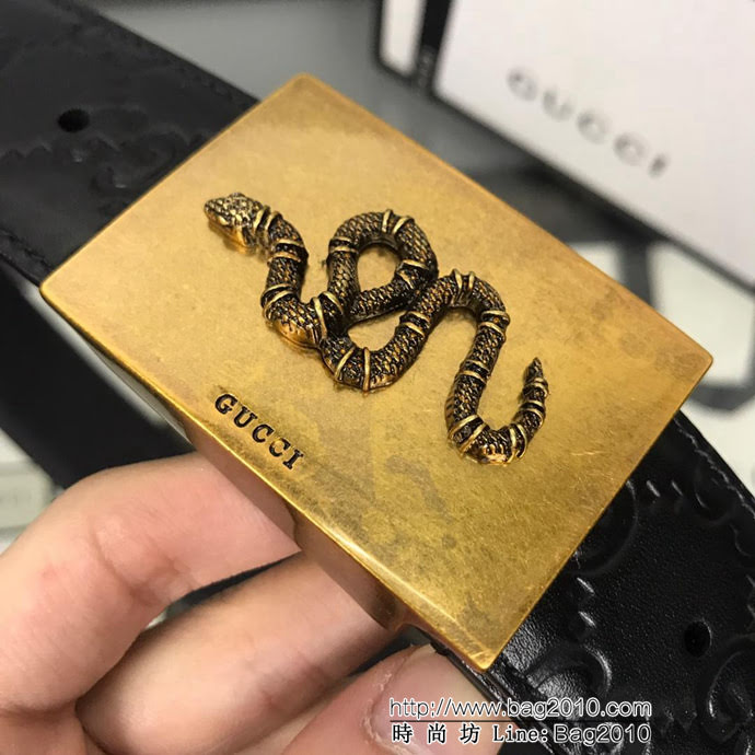 GUCCI古馳 官網新款 正品規格 原單品質 頭層小牛皮壓花 對版尖尾 復古花蛇板扣 男士皮帶  xfp1091